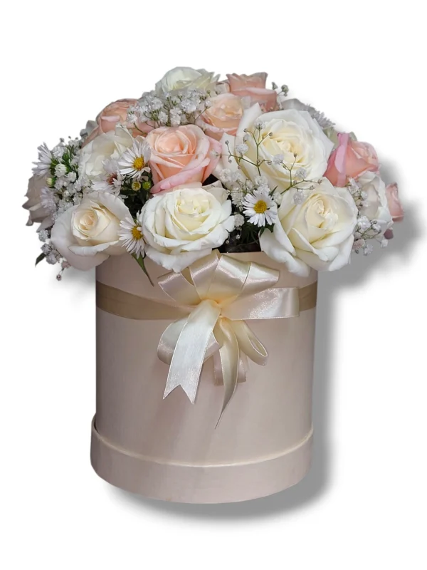 Pink Dream roses hat box by RosaBella Flowers