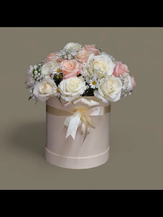 Champagne Garden roses flower box by RosaBella Flowers